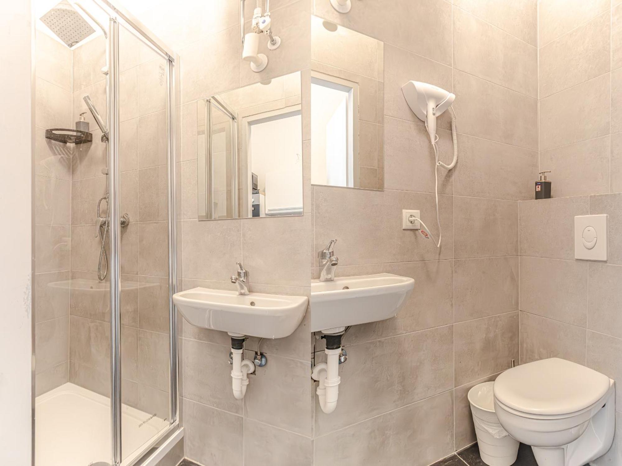 Charming 1br Apt- Near U6 Station Am Schoepfwerk Apartment